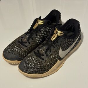 Men’s Kobe Bryant Basketball Shoes